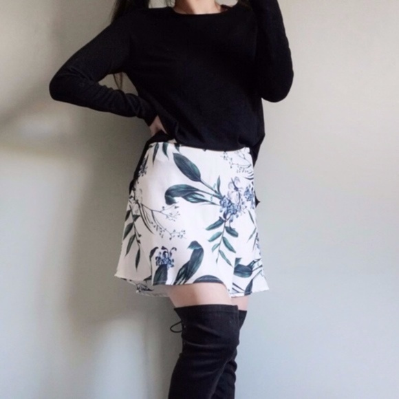 Dynamite Floral Skater Circle Skirt - Picture 2 of 4